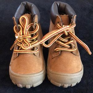 Oshkosh b’gosh Toddler Boots size 5 brown